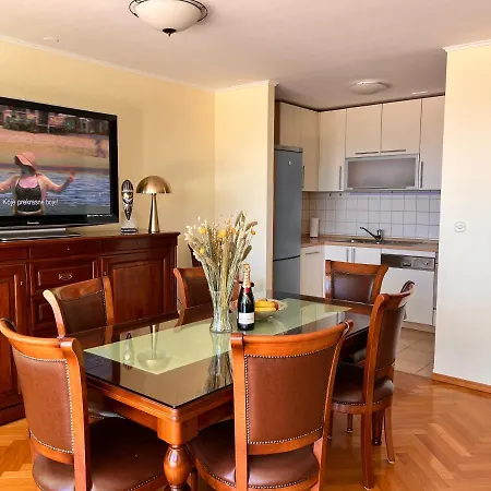 Neda - Spacious With Sea View Garden *